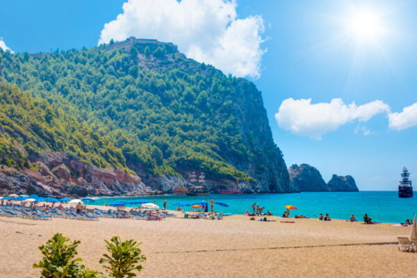 Guide-to-Cleopatra-Beach-in-Alanya Guide-to-Cleopatra-Beach-in-Alanya
